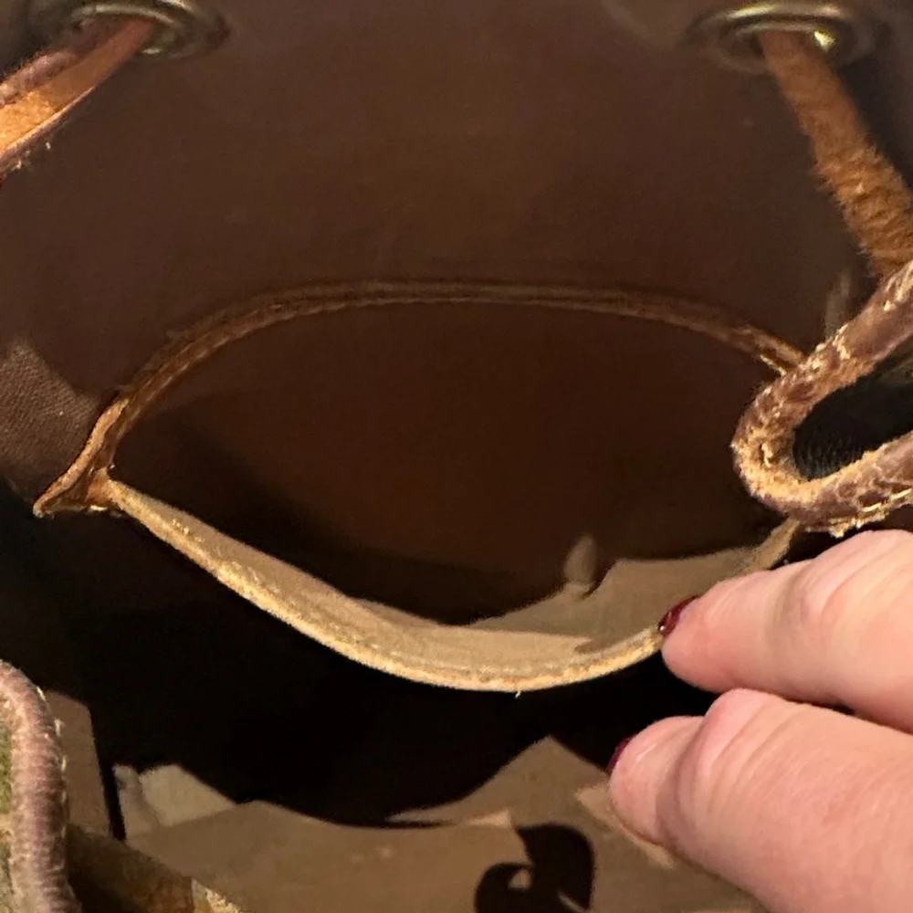 Louis Vuitton Montsouris MM